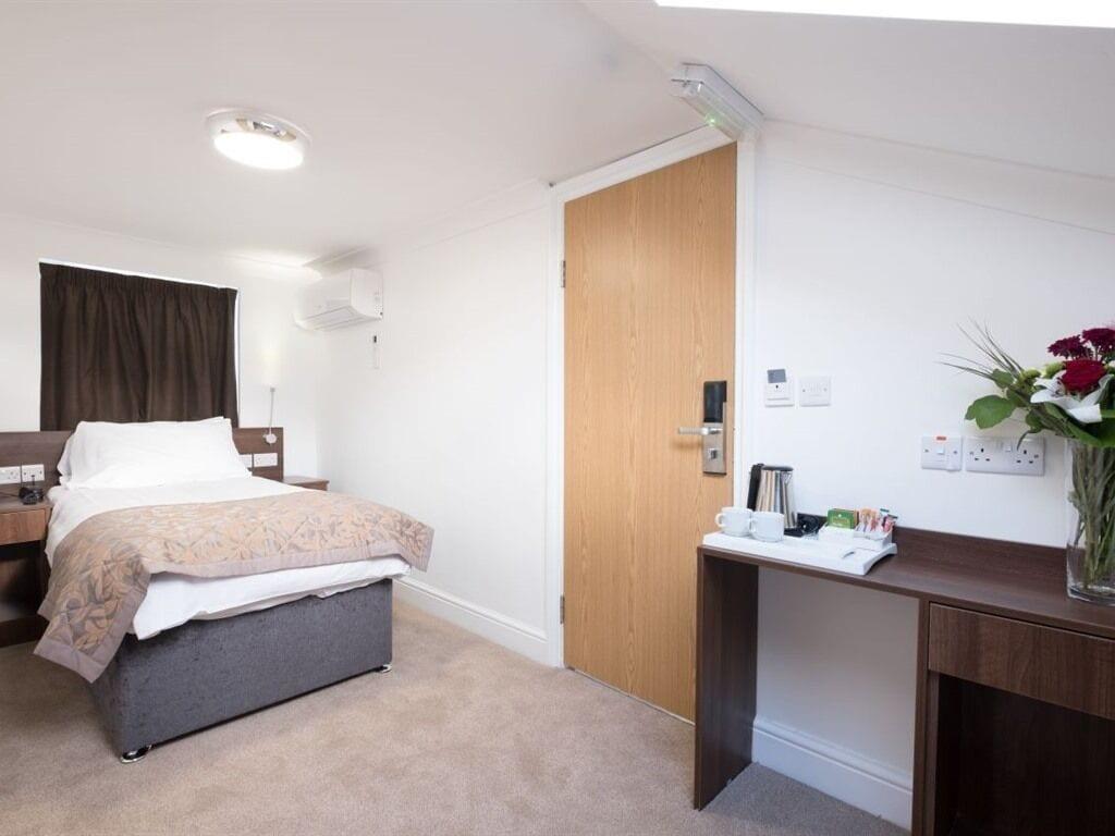 Signature Hotel London Ilford Exterior photo