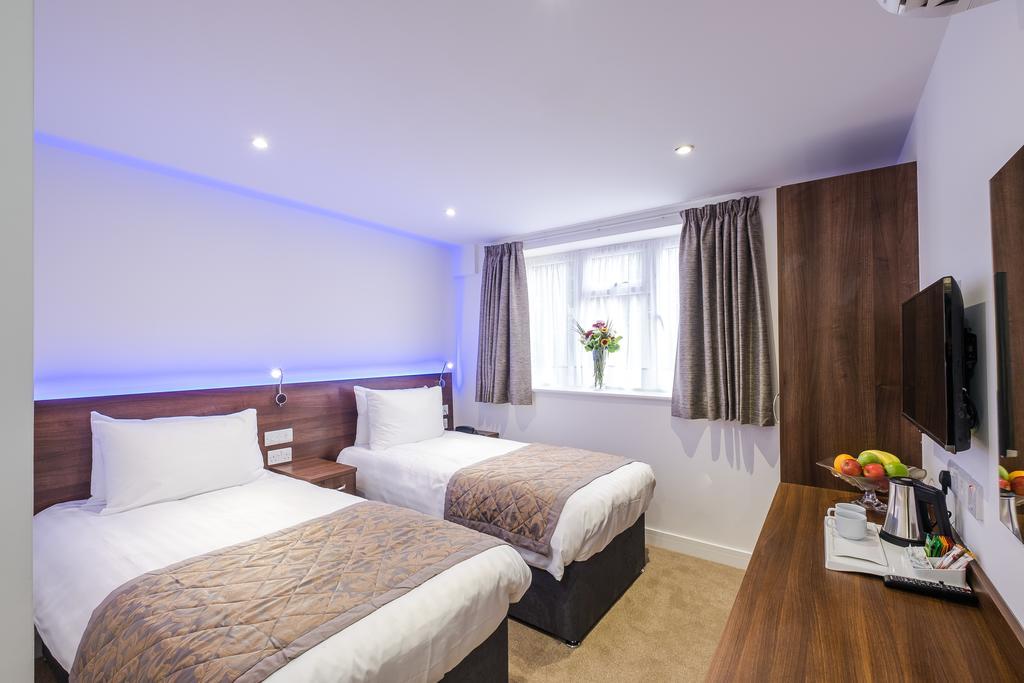 Signature Hotel London Ilford Exterior photo