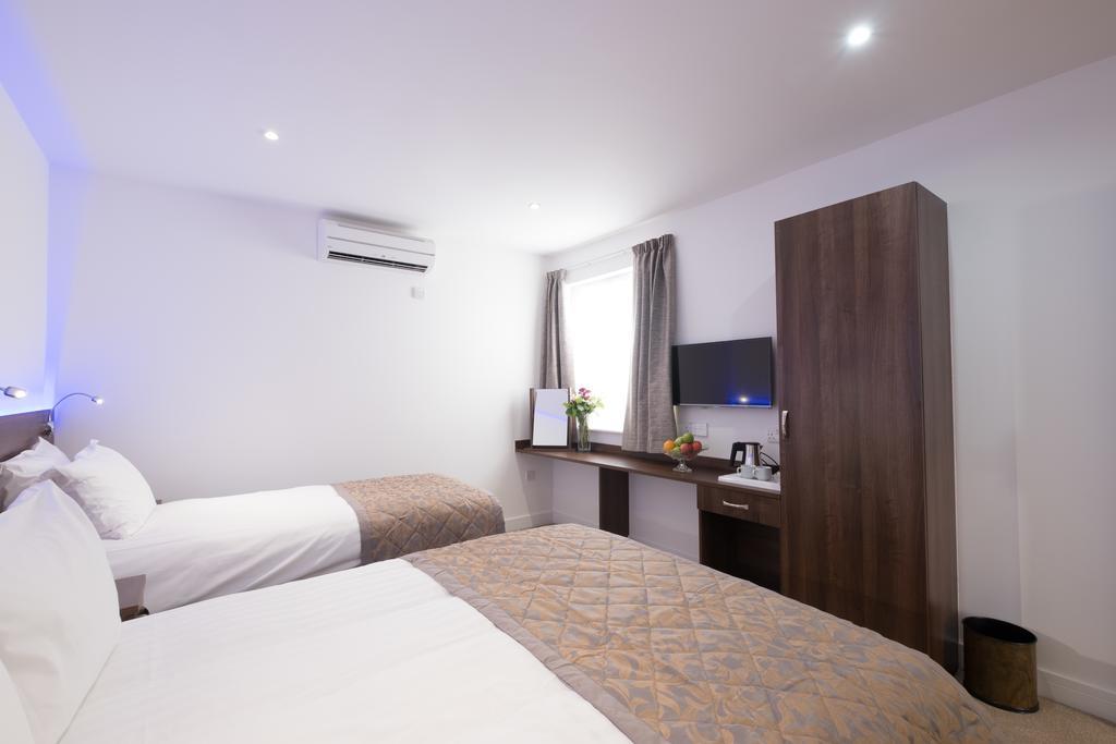 Signature Hotel London Ilford Exterior photo